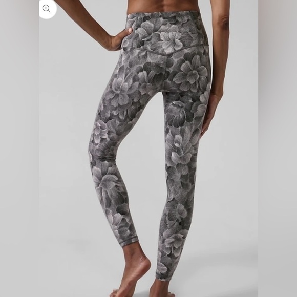 ATHLETA Elation Textured Tight - size XS - Picture 1 of 7